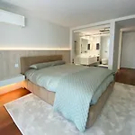Luxe House