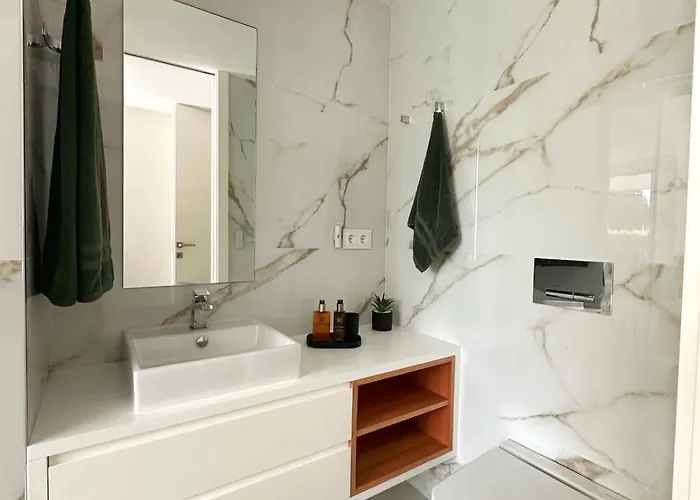 Luxe House Apartment *